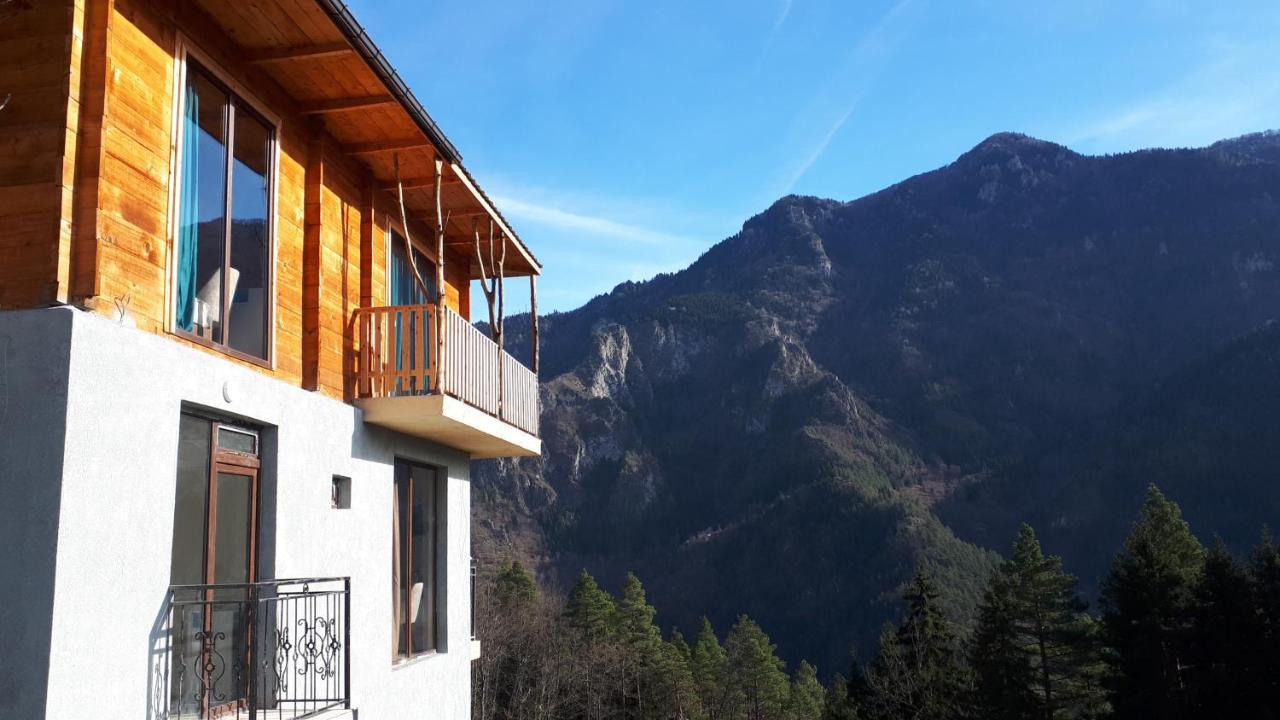 Hotel Khulo Lnn Екстер'єр фото