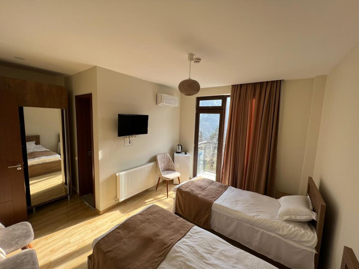 Hotel Khulo Lnn Екстер'єр фото