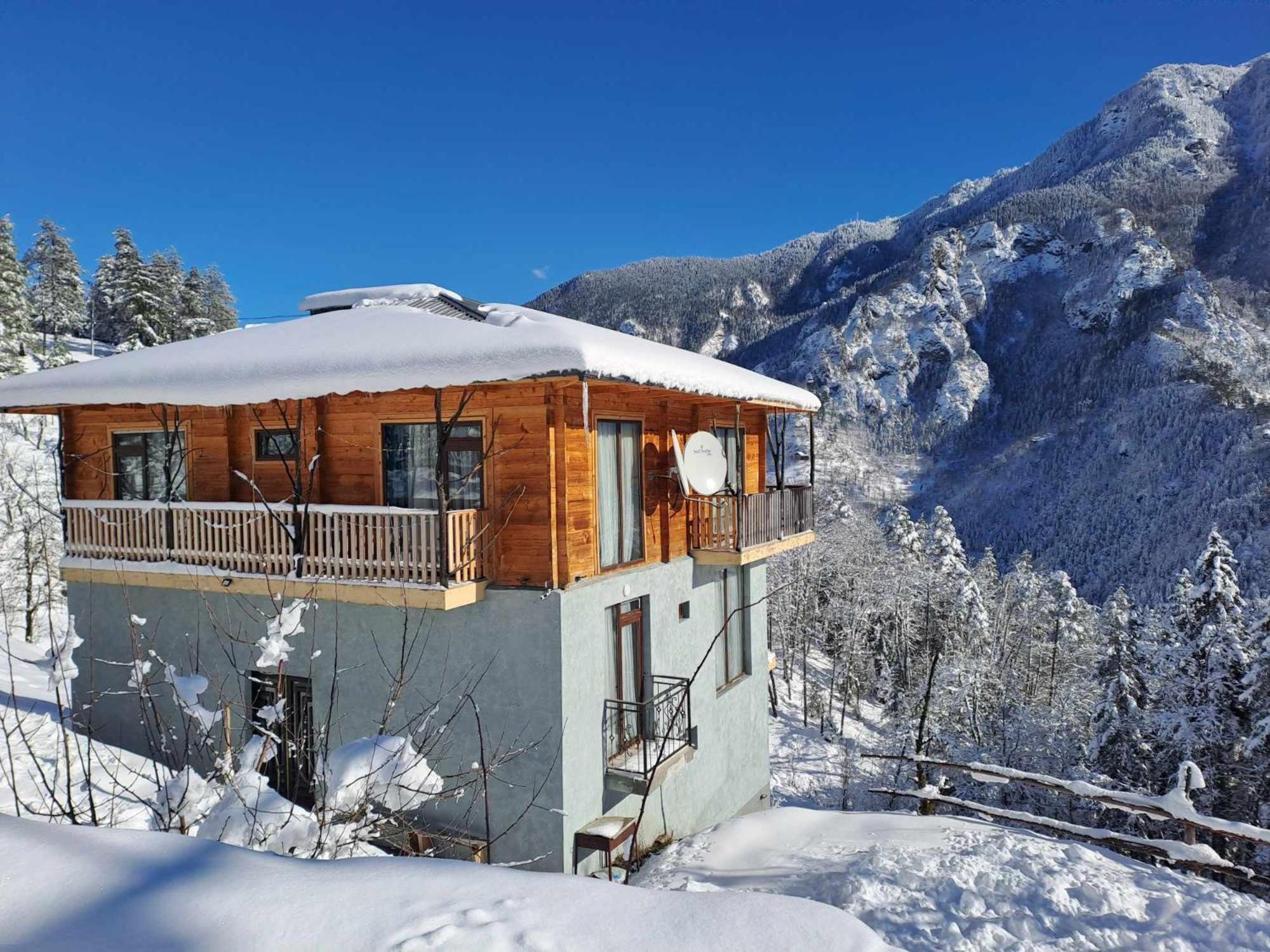 Hotel Khulo Lnn Екстер'єр фото