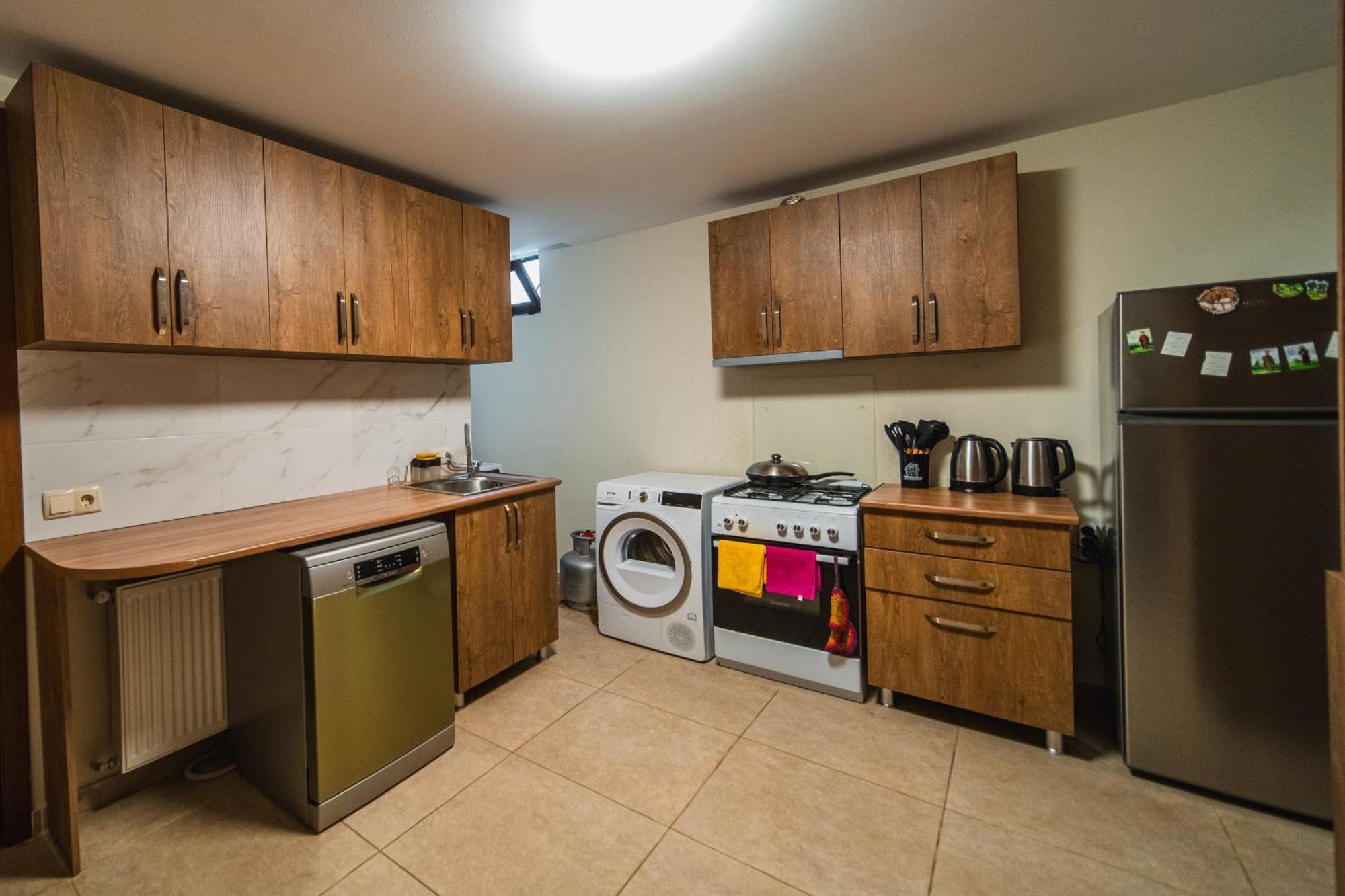 Hotel Khulo Lnn Екстер'єр фото